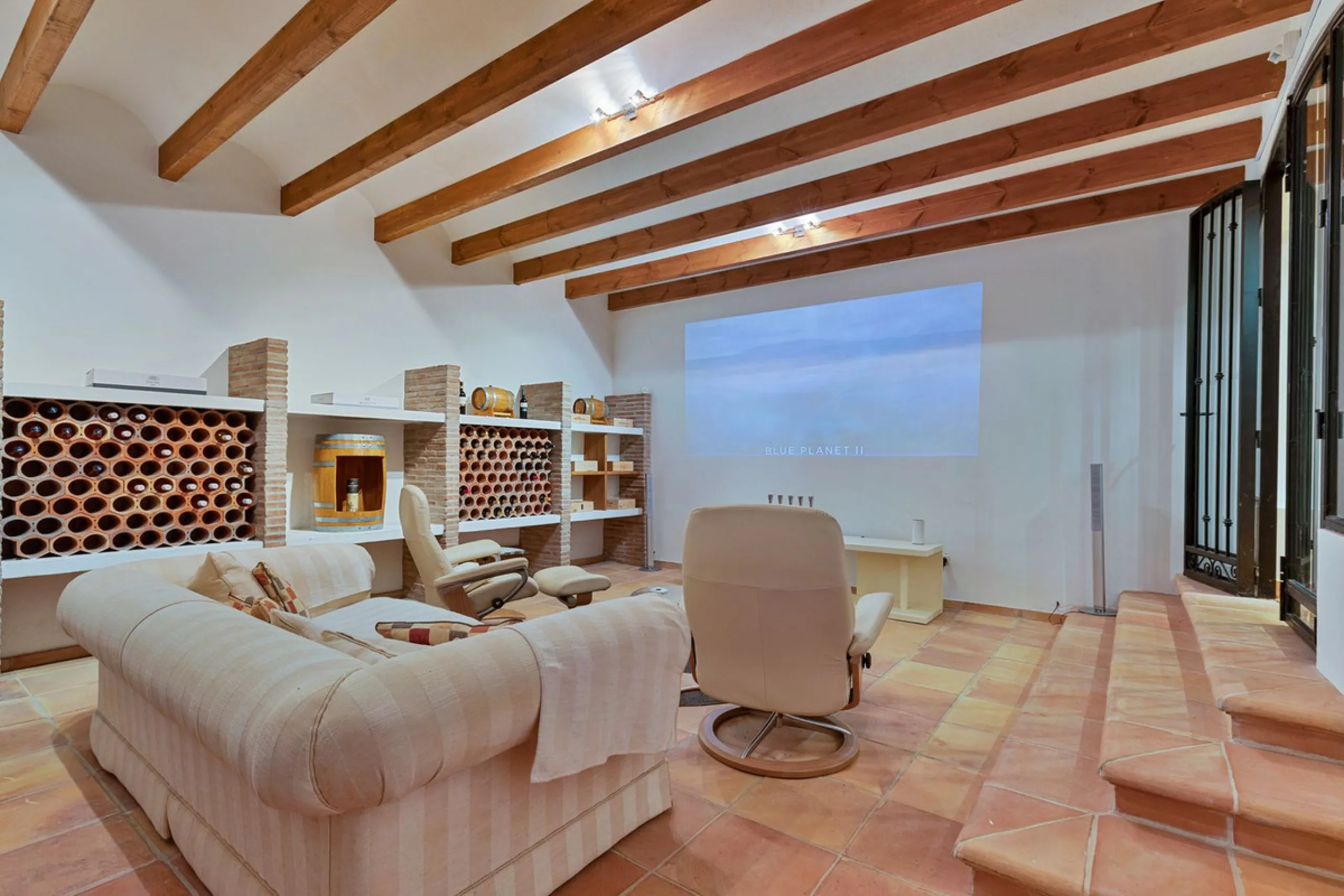 Villa for Sale in El Herrojo Alto: A Prime Architectural Estate in the Heart of La Quinta, Benahavis