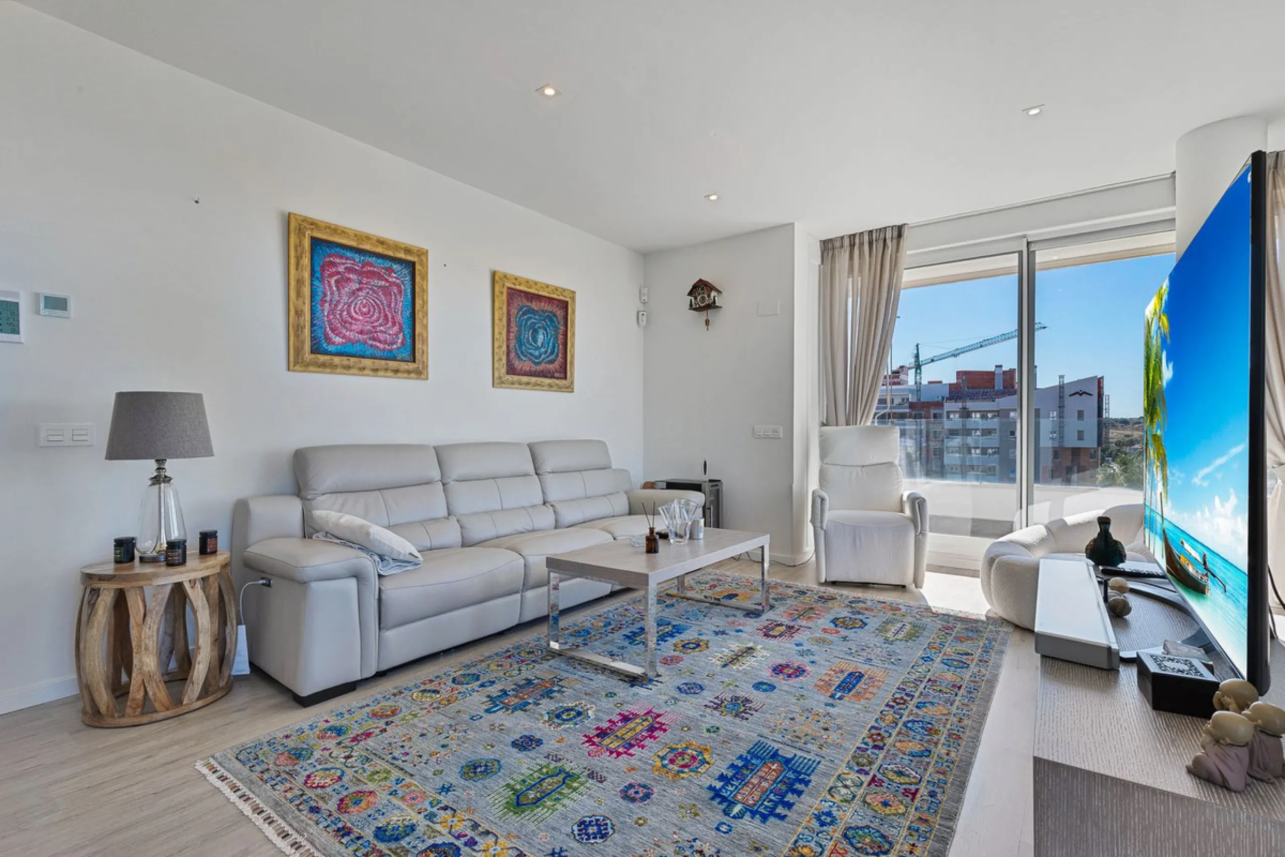 Stylish 3-Bedroom Apartment with Southwest Terrace in Nueva Andalucía