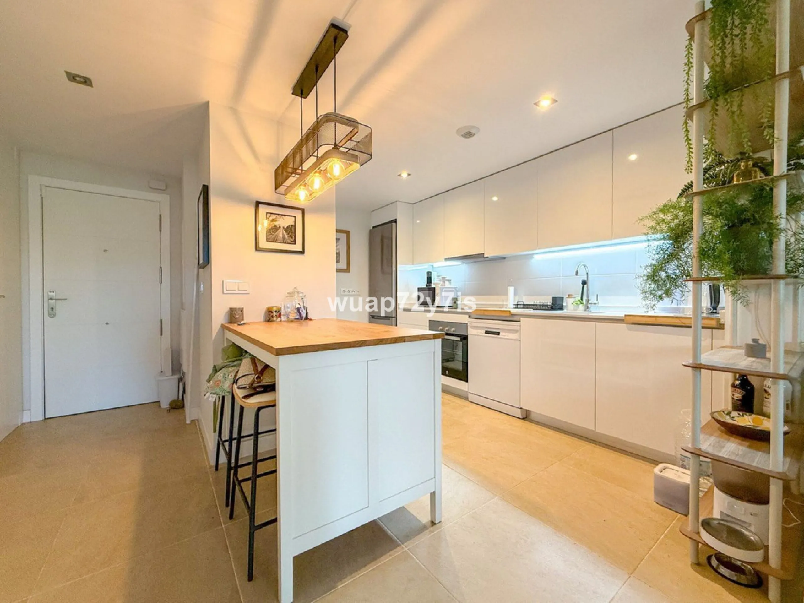 Apartment - Ground Floor Apartment в продаже в Estepona, Málaga. В доме 2 спален и 2 ванных комнат. Площадь дома 67 м². Площадь участка 81 м²