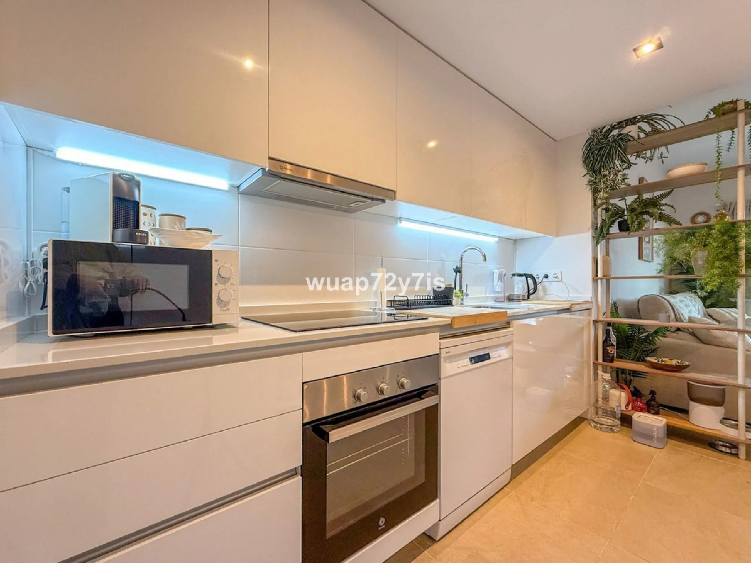 Apartment - Ground Floor Apartment в продаже в Estepona, Málaga. В доме 2 спален и 2 ванных комнат. Площадь дома 67 м². Площадь участка 81 м²