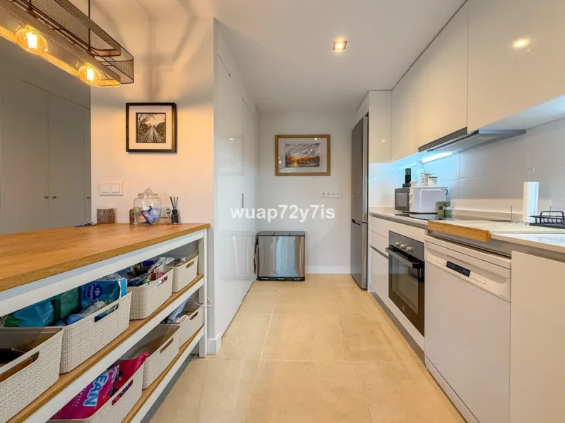 Apartment - Ground Floor Apartment в продаже в Estepona, Málaga. В доме 2 спален и 2 ванных комнат. Площадь дома 67 м². Площадь участка 81 м²