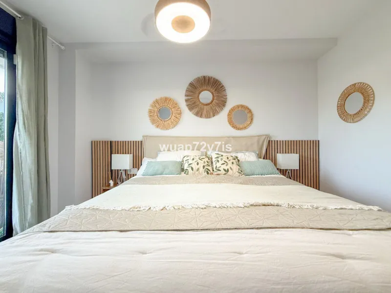 Apartment - Ground Floor Apartment в продаже в Estepona, Málaga. В доме 2 спален и 2 ванных комнат. Площадь дома 67 м². Площадь участка 81 м²