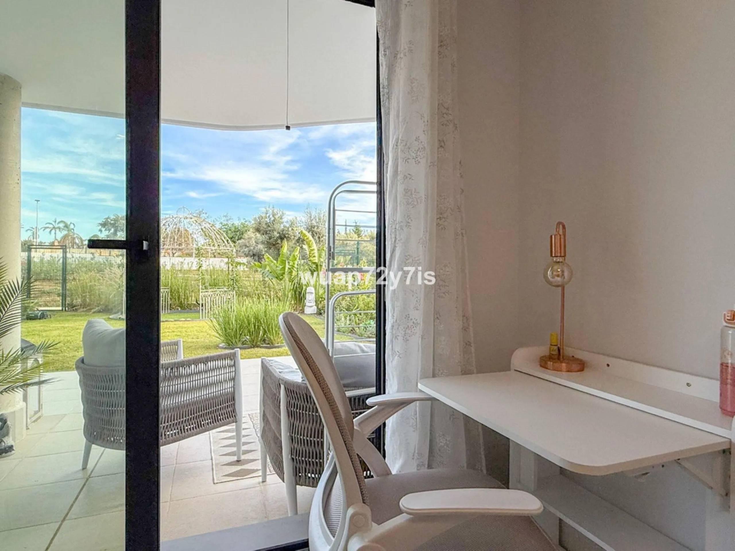 Apartment - Ground Floor Apartment в продаже в Estepona, Málaga. В доме 2 спален и 2 ванных комнат. Площадь дома 67 м². Площадь участка 81 м²