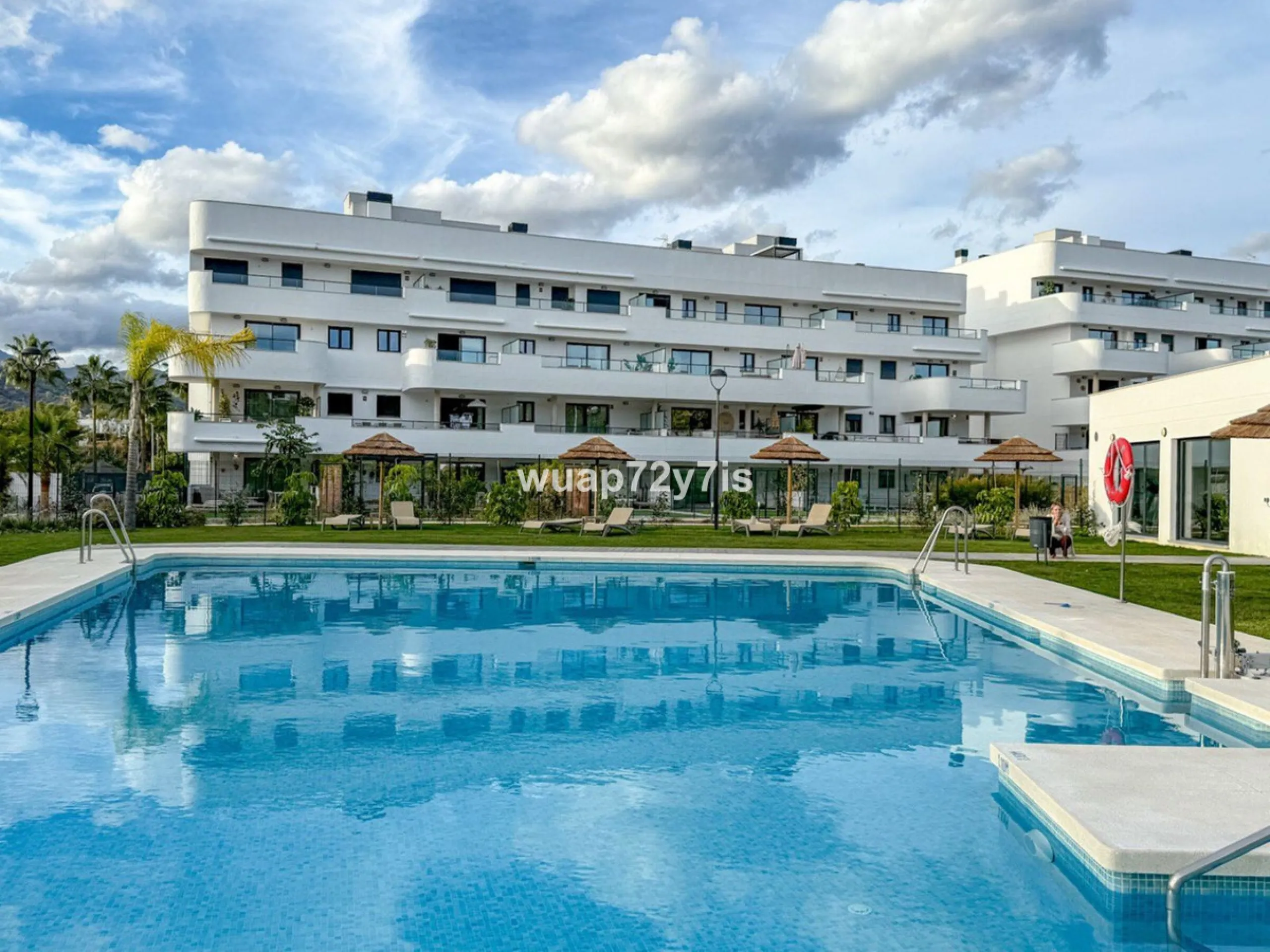Apartment - Ground Floor Apartment в продаже в Estepona, Málaga. В доме 2 спален и 2 ванных комнат. Площадь дома 67 м². Площадь участка 81 м²