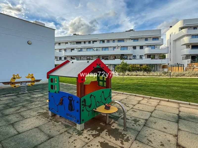 Apartment - Ground Floor Apartment в продаже в Estepona, Málaga. В доме 2 спален и 2 ванных комнат. Площадь дома 67 м². Площадь участка 81 м²
