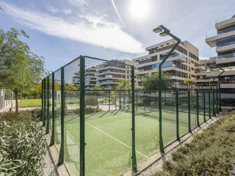 Apartment - Middle Floor Apartment в продаже в Málaga, Málaga. В доме 3 спален и 2 ванных комнат. Площадь дома 143 м²