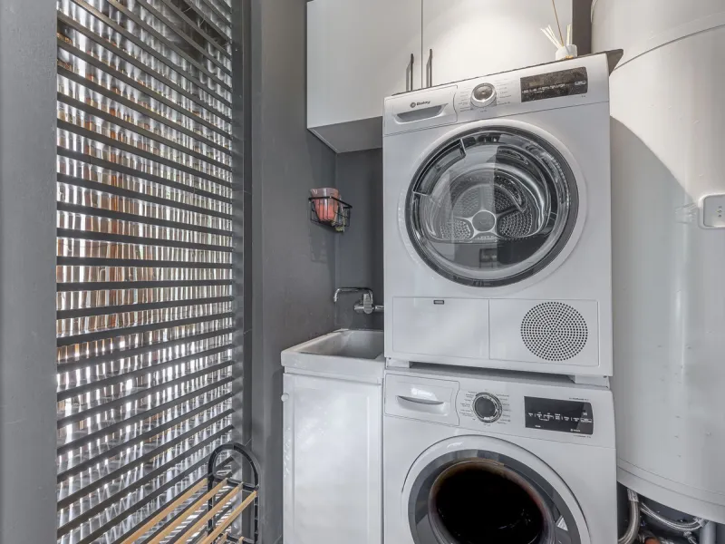 Apartment - Middle Floor Apartment в продаже в Málaga, Málaga. В доме 3 спален и 2 ванных комнат. Площадь дома 143 м²