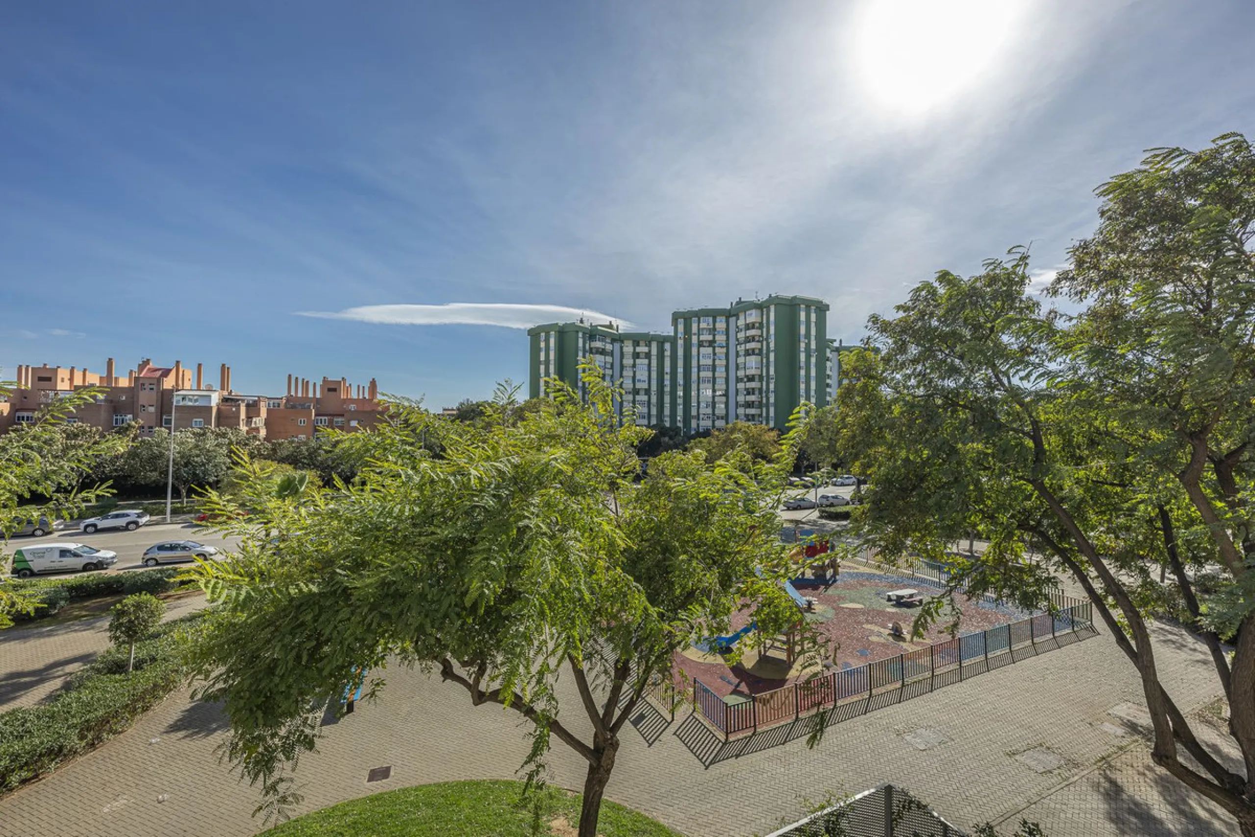 Apartment - Middle Floor Apartment в продаже в Málaga, Málaga. В доме 3 спален и 2 ванных комнат. Площадь дома 143 м²