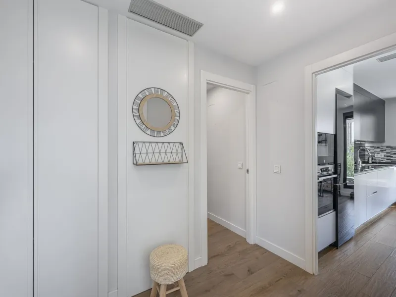 Apartment - Middle Floor Apartment в продаже в Málaga, Málaga. В доме 3 спален и 2 ванных комнат. Площадь дома 143 м²