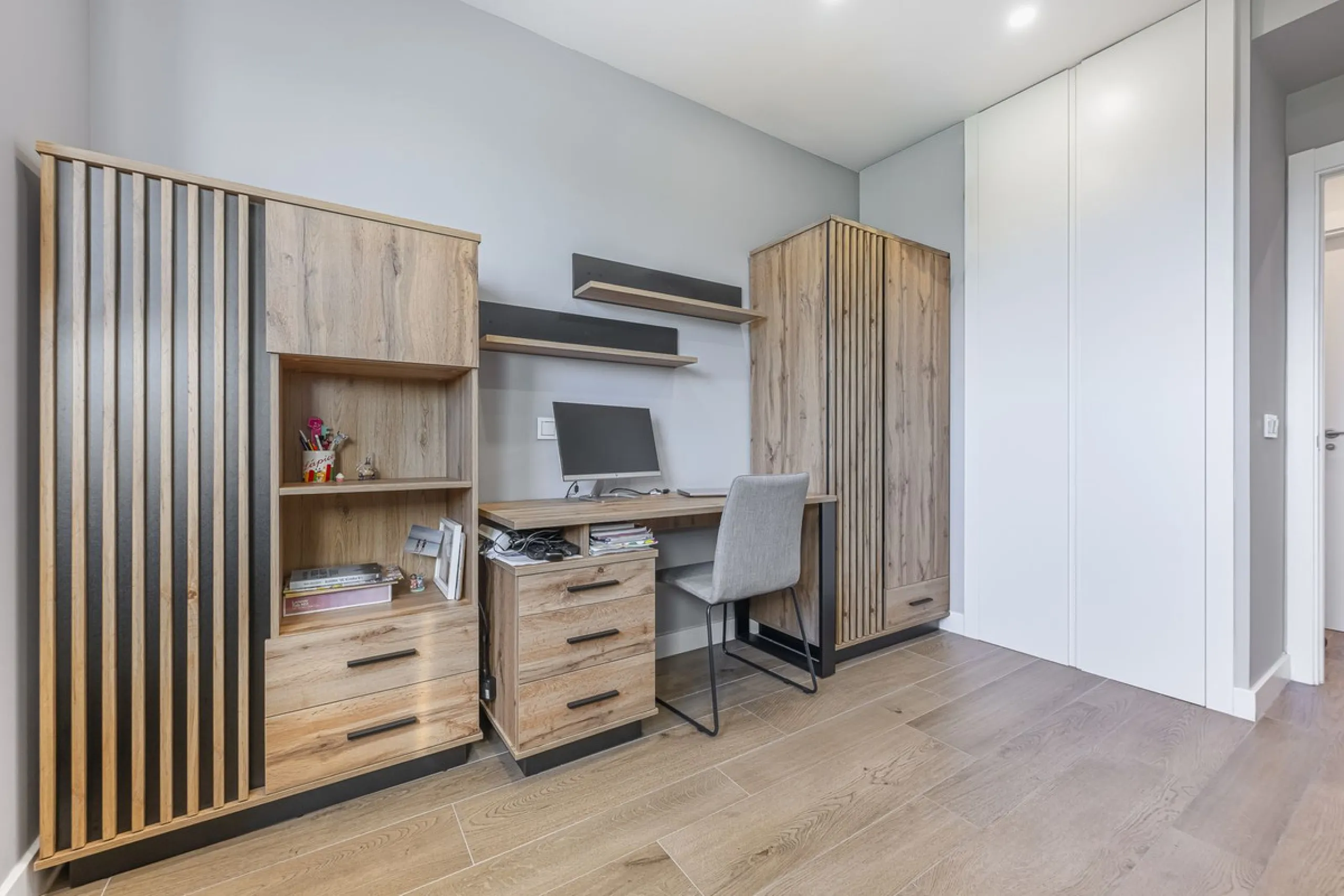 Apartment - Middle Floor Apartment в продаже в Málaga, Málaga. В доме 3 спален и 2 ванных комнат. Площадь дома 143 м²