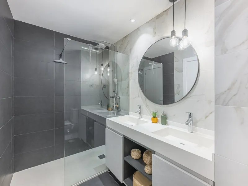 Apartment - Middle Floor Apartment в продаже в Málaga, Málaga. В доме 3 спален и 2 ванных комнат. Площадь дома 143 м²