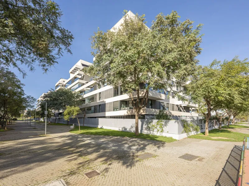 Apartment - Middle Floor Apartment в продаже в Málaga, Málaga. В доме 3 спален и 2 ванных комнат. Площадь дома 143 м²