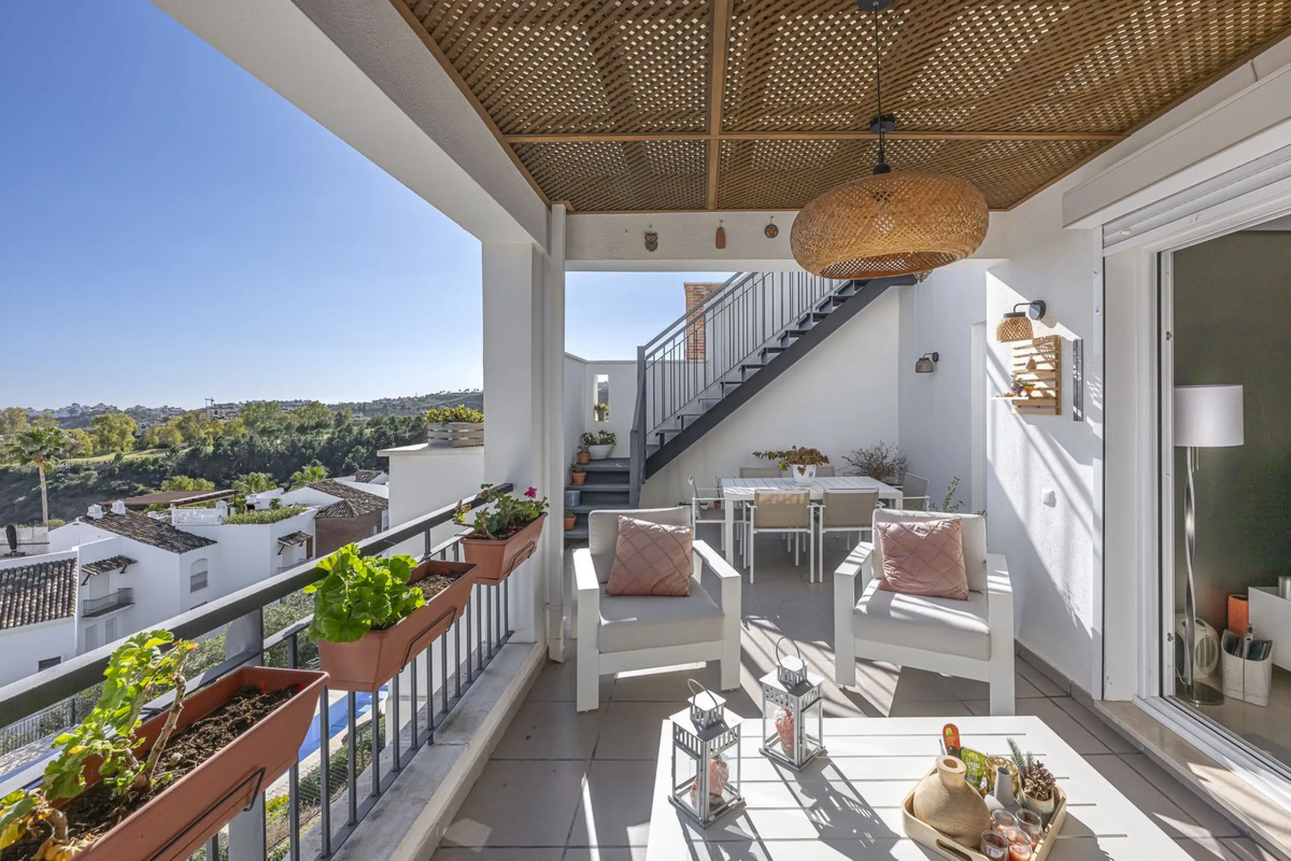 Exclusive, Bright and Private Duplex Penthouse in Los Robles