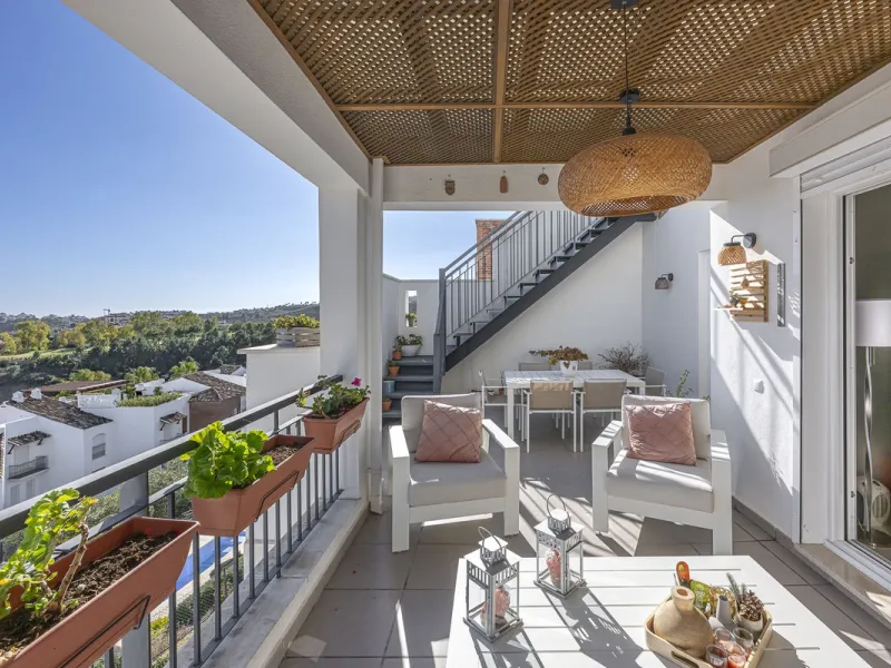 Exclusive, Bright and Private Duplex Penthouse in Los Robles