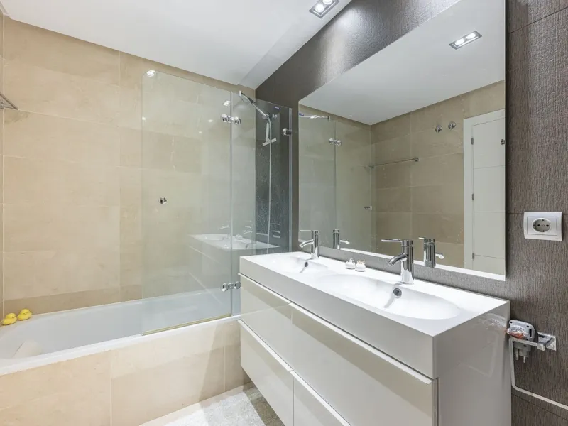 Exclusive, Bright and Private Duplex Penthouse in Los Robles