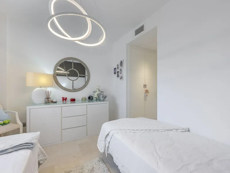 Exclusive, Bright and Private Duplex Penthouse in Los Robles