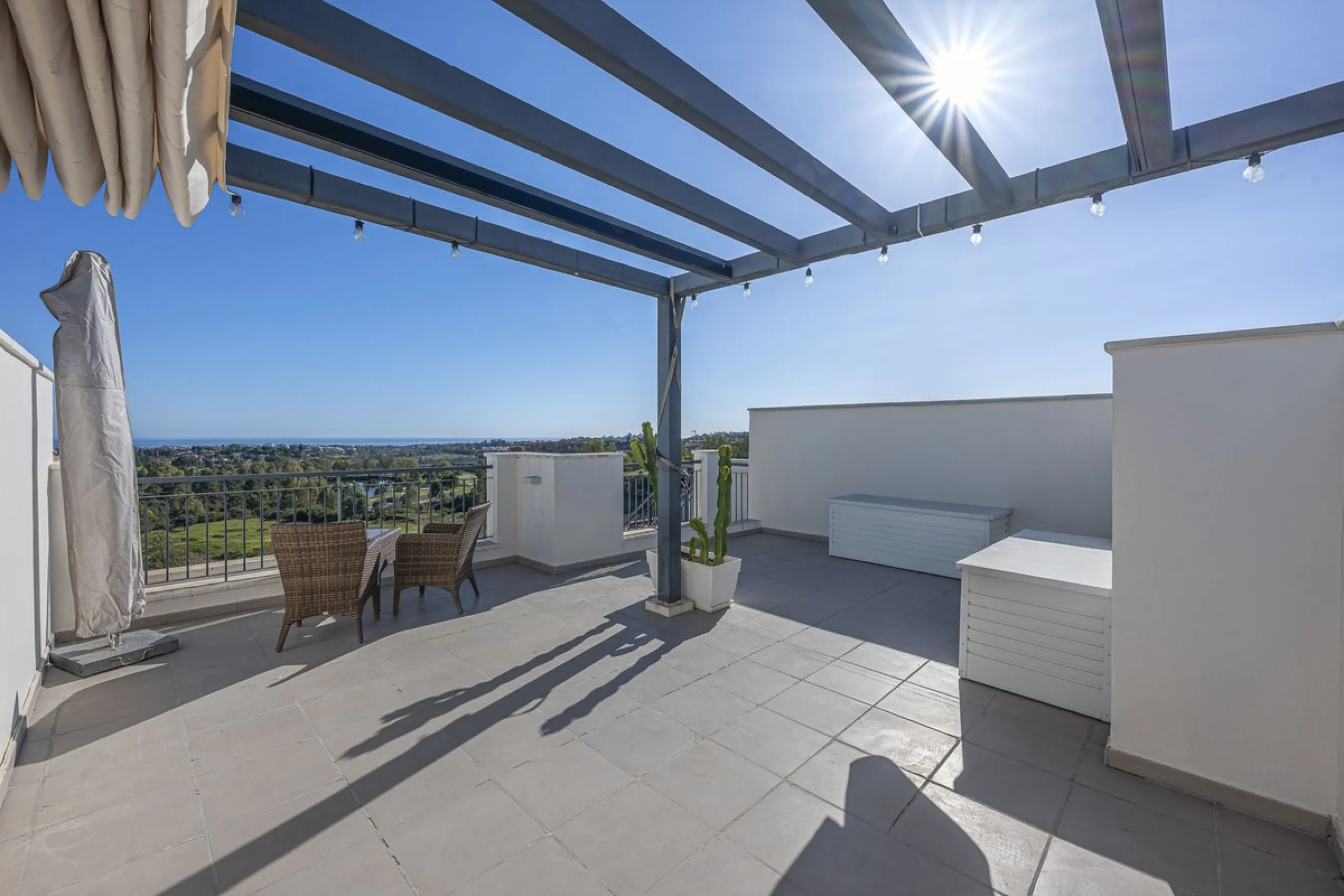 Exclusive, Bright and Private Duplex Penthouse in Los Robles