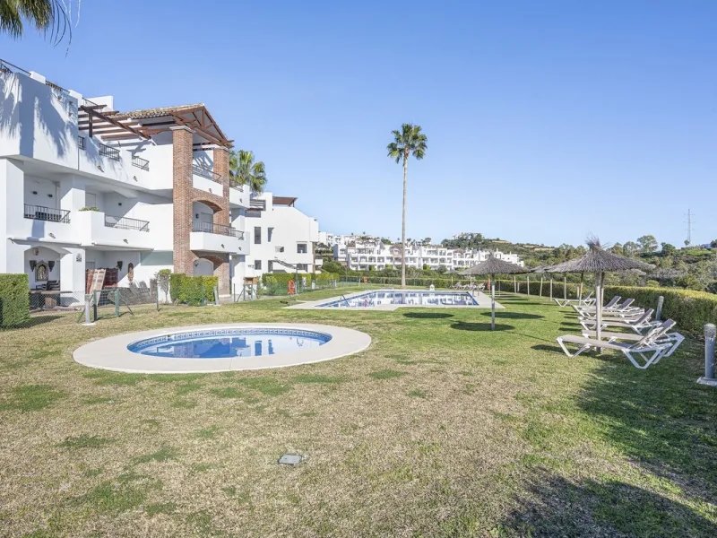 Exclusive, Bright and Private Duplex Penthouse in Los Robles