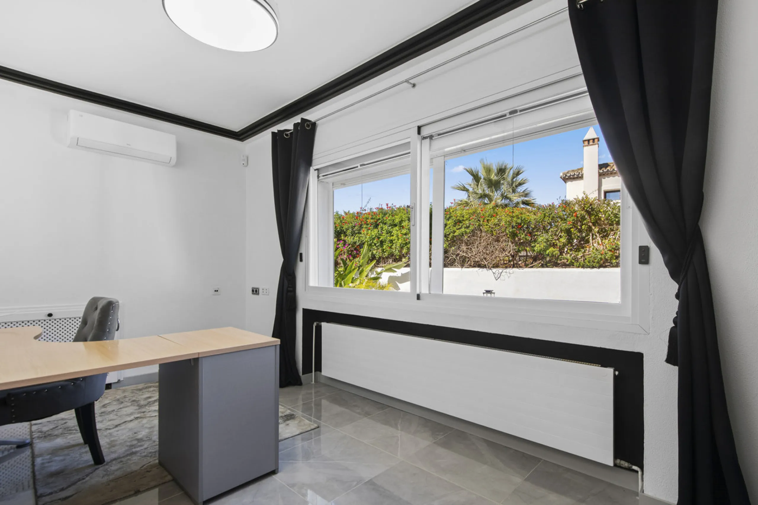 Located in the prestigious area of Guadalmina Baja – Casasola, just a short stroll from the beach, this stunning recently renovated villa sits on an exceptionally large private plot, offering space, privacy, and effortless coastal living.