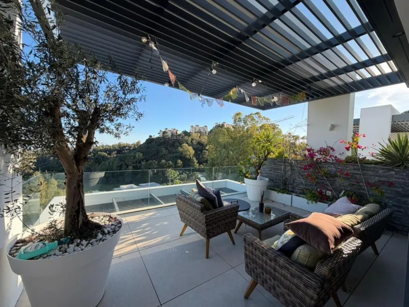 2-Bedroom, 2-Bathroom Apartment in Aqualina Residences, Benahavís