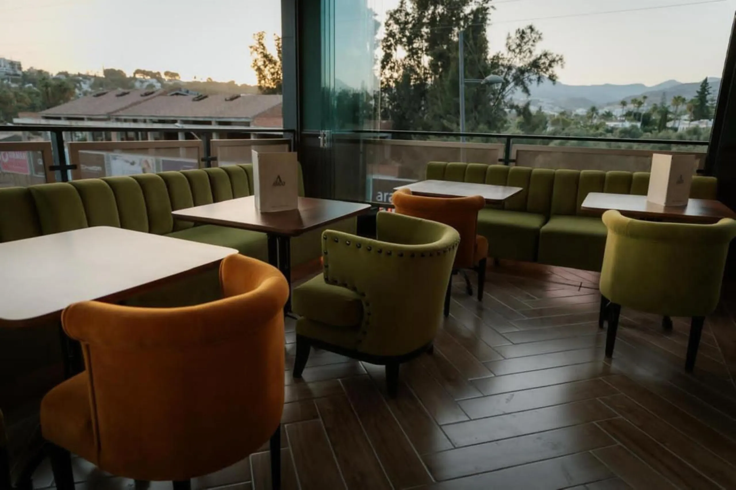 Exclusive Traspaso of a Premium Restaurant in Nueva Andalucía – Prime Investment Opportunity in Marbella