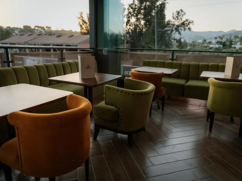 Exclusive Traspaso of a Premium Restaurant in Nueva Andalucía – Prime Investment Opportunity in Marbella