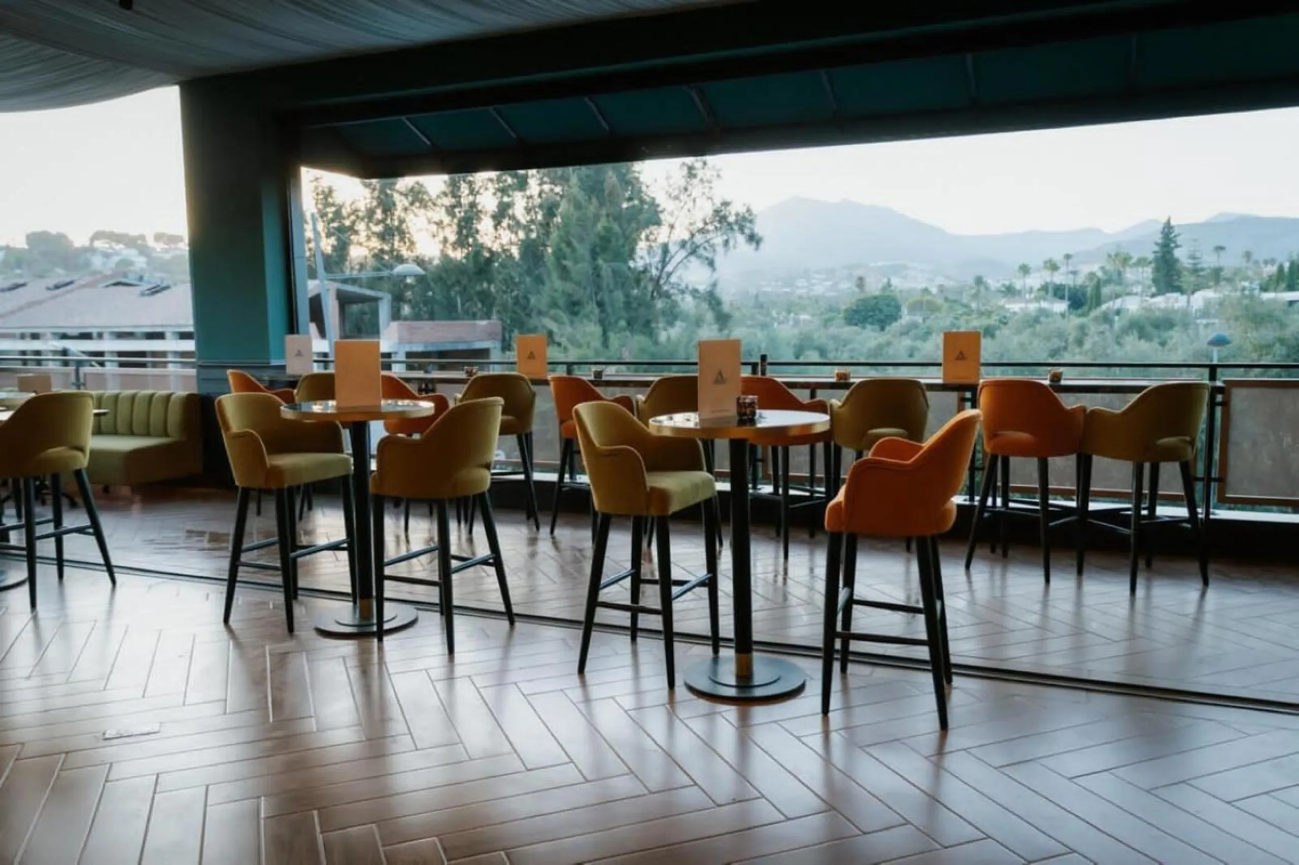 Exclusive Traspaso of a Premium Restaurant in Nueva Andalucía – Prime Investment Opportunity in Marbella