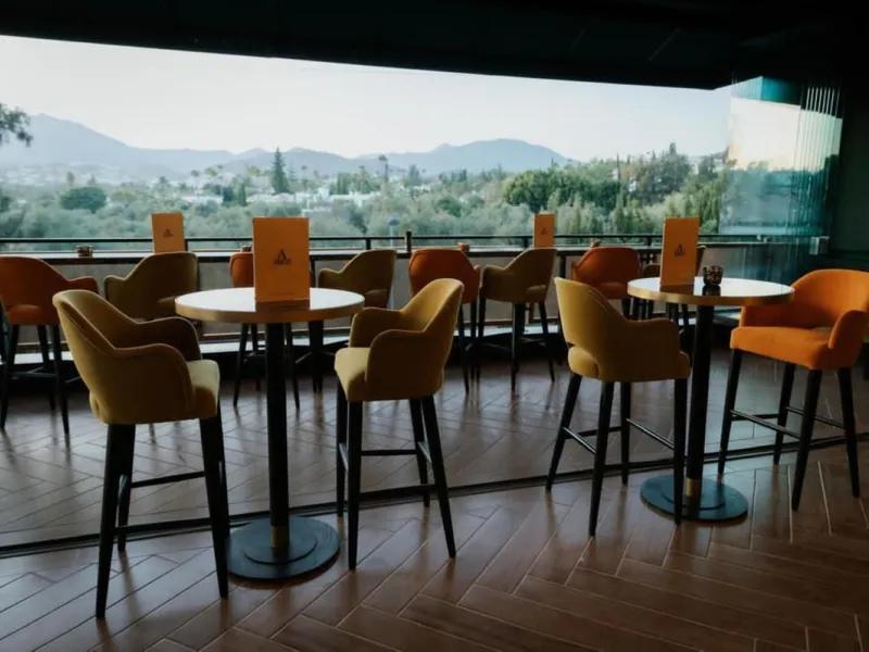 Exclusive Traspaso of a Premium Restaurant in Nueva Andalucía – Prime Investment Opportunity in Marbella