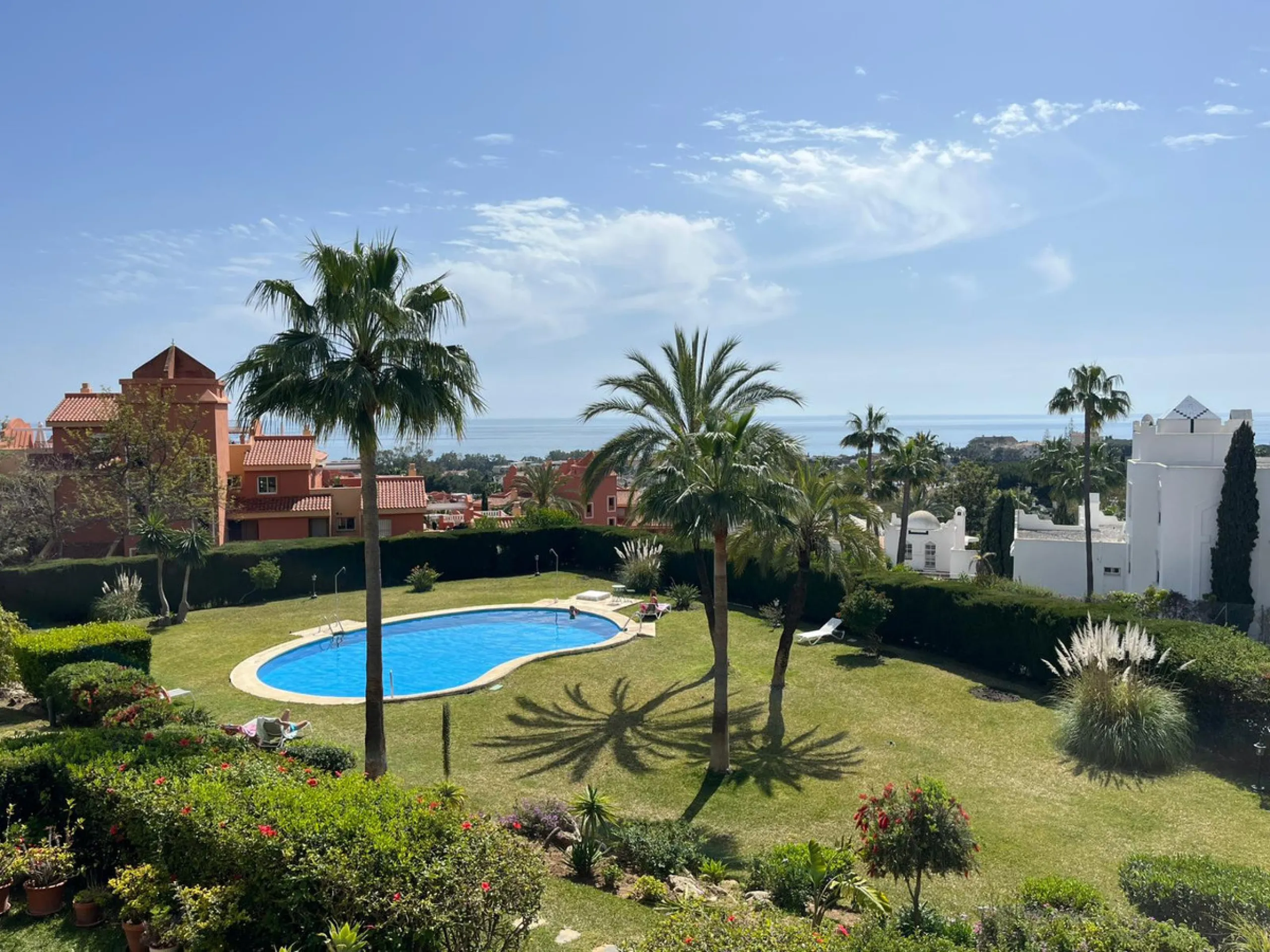 Bright Apartment with Sea Views in la Reserva de Marbella
