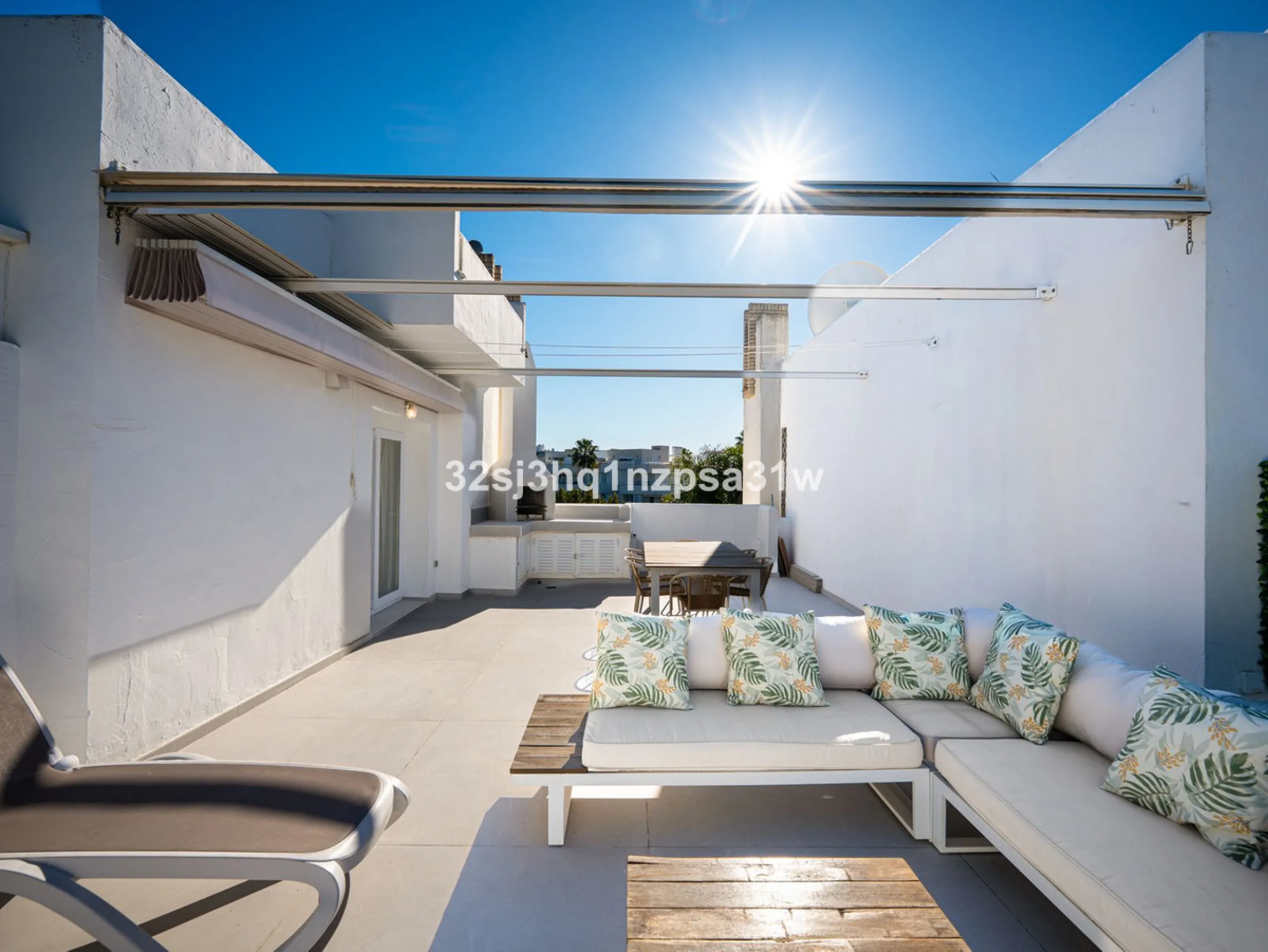 Set within the heart of Marbella's prestigious Golf Valley, this impeccably renovated 165 m² penthouse represents the pinnacle of sophisticated living in Nueva Andalucía. Positioned as a premier turnkey residence, the property underwent a comprehensive hi
