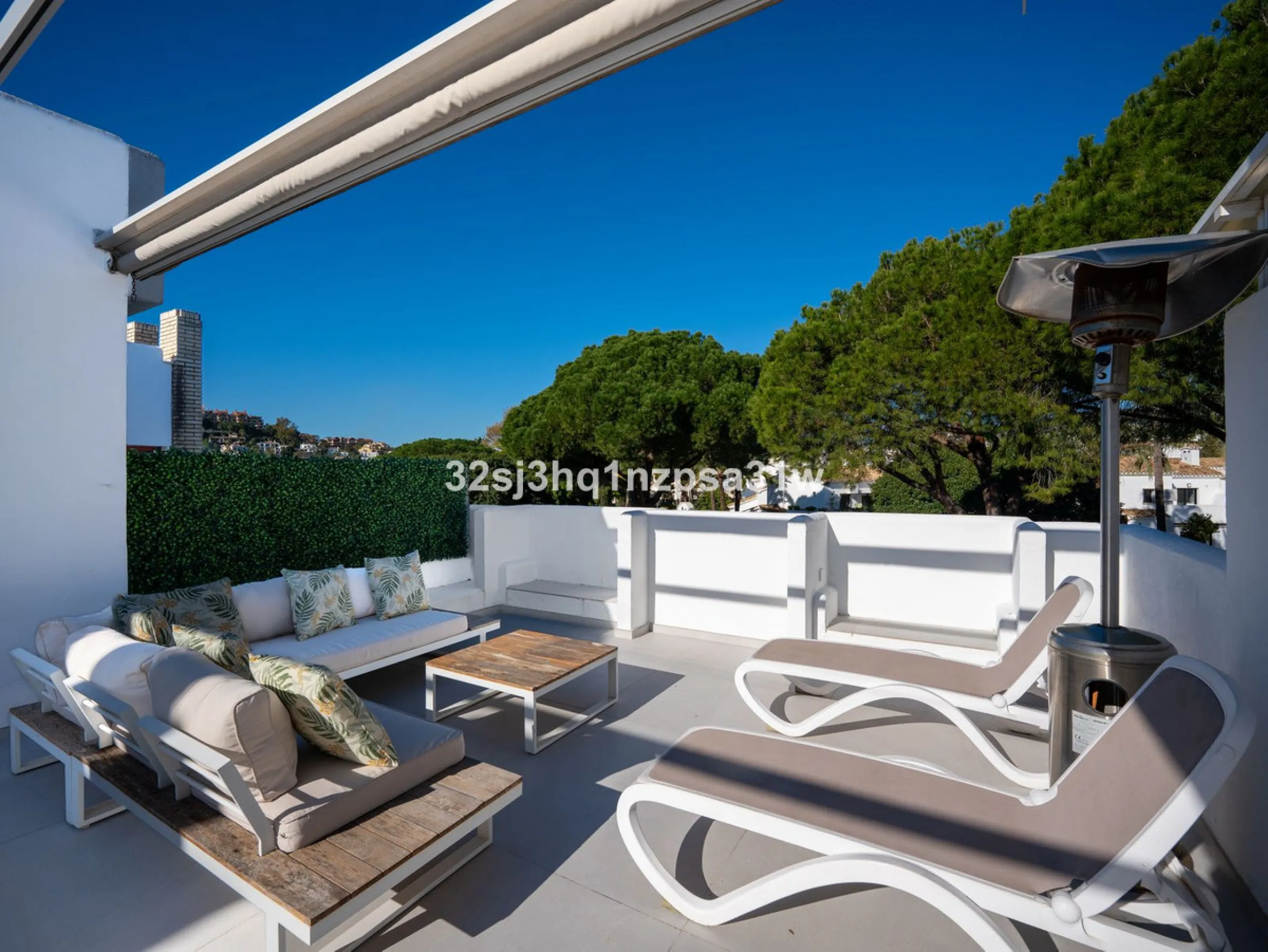 Set within the heart of Marbella's prestigious Golf Valley, this impeccably renovated 165 m² penthouse represents the pinnacle of sophisticated living in Nueva Andalucía. Positioned as a premier turnkey residence, the property underwent a comprehensive hi