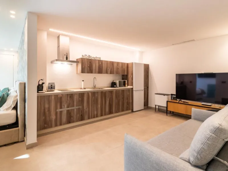 Luxury Villa in Benahavís with Panoramic Views and Contemporary Design