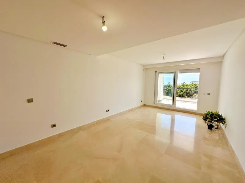 Beautiful 3-Bedroom Apartment in Los Arqueros, Benahavís, Frontline Golf with Panoramic Sea Views.