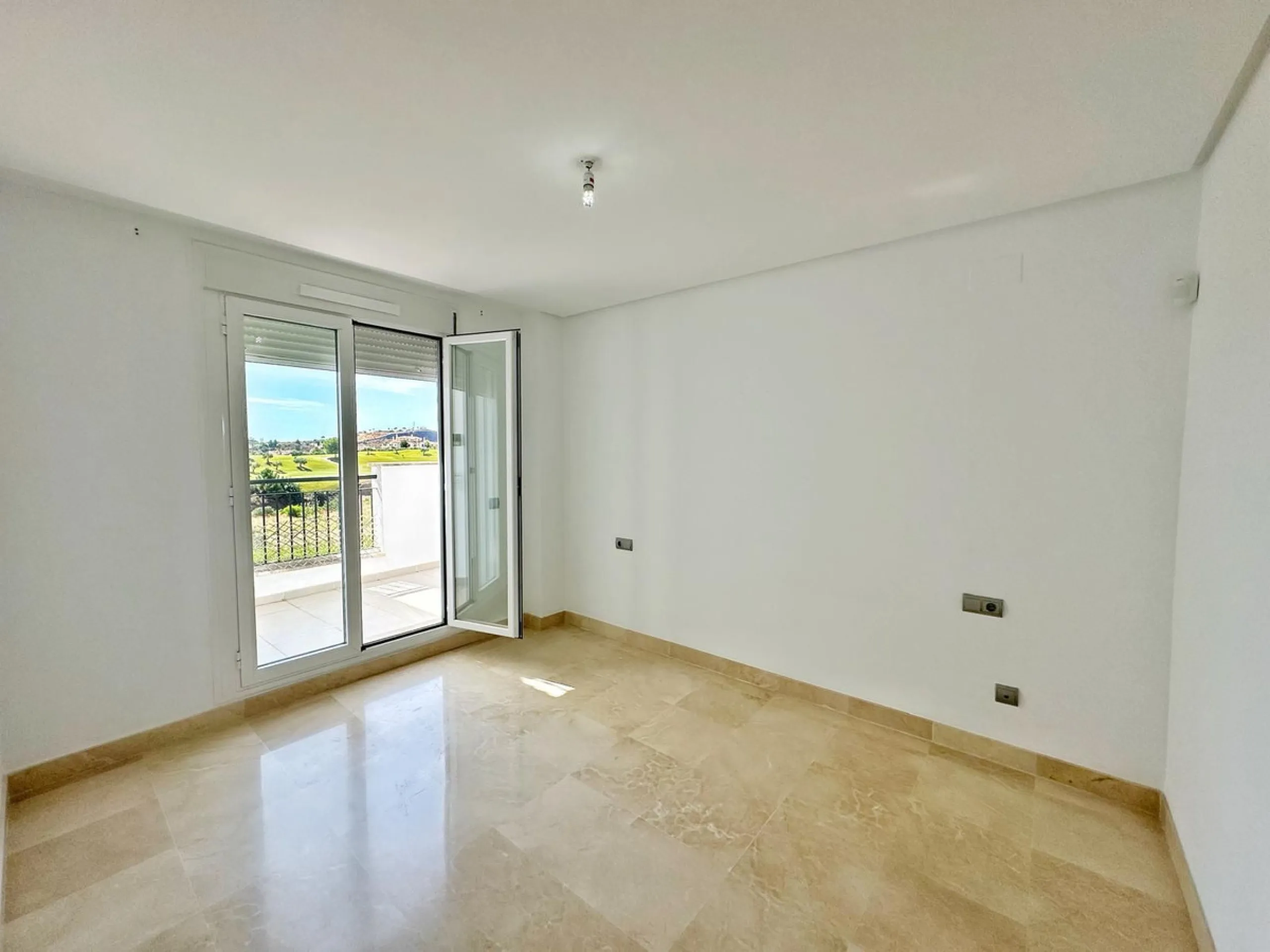 Beautiful 3-Bedroom Apartment in Los Arqueros, Benahavís, Frontline Golf with Panoramic Sea Views.