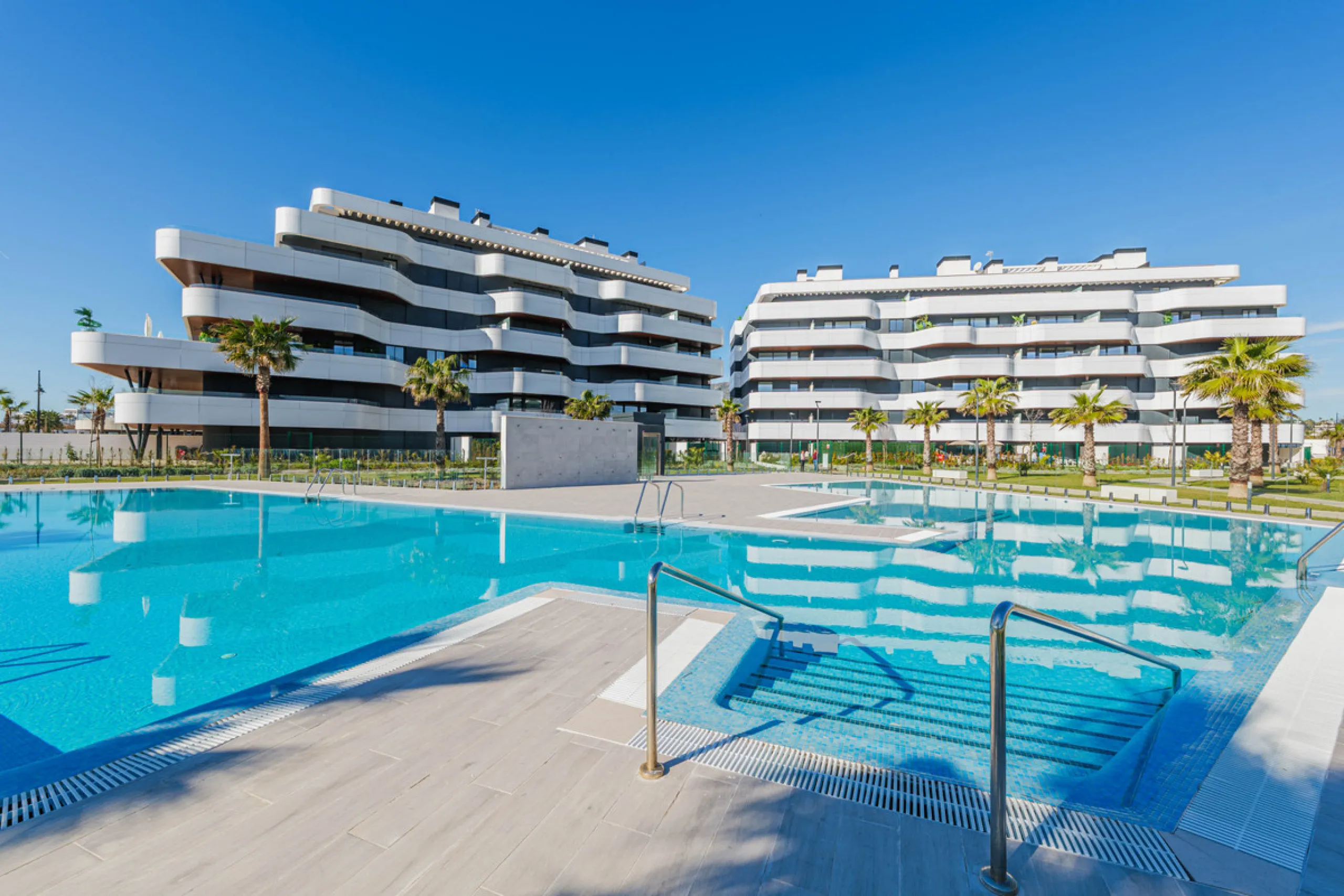 Apartment - Penthouse в продаже в Torremolinos, Málaga. В доме 3 спален и 2 ванных комнат. Площадь дома 148 м²