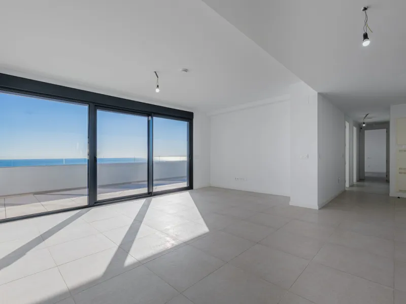 Apartment - Penthouse в продаже в Torremolinos, Málaga. В доме 3 спален и 2 ванных комнат. Площадь дома 148 м²