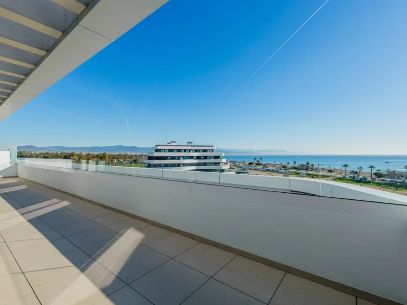 Apartment - Penthouse в продаже в Torremolinos, Málaga. В доме 3 спален и 2 ванных комнат. Площадь дома 148 м²