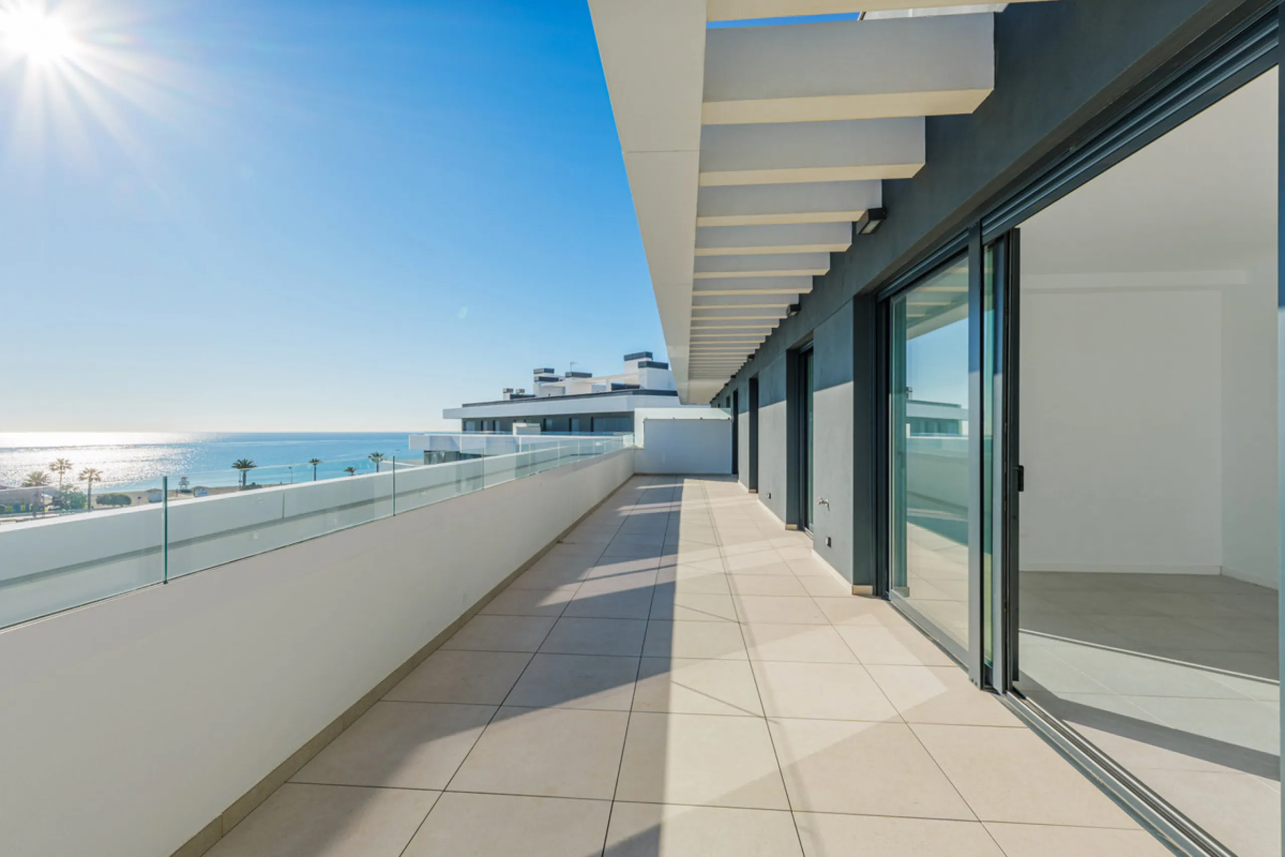 Apartment - Penthouse в продаже в Torremolinos, Málaga. В доме 3 спален и 2 ванных комнат. Площадь дома 148 м²