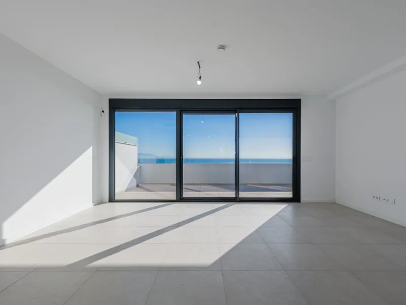 Apartment - Penthouse в продаже в Torremolinos, Málaga. В доме 3 спален и 2 ванных комнат. Площадь дома 148 м²