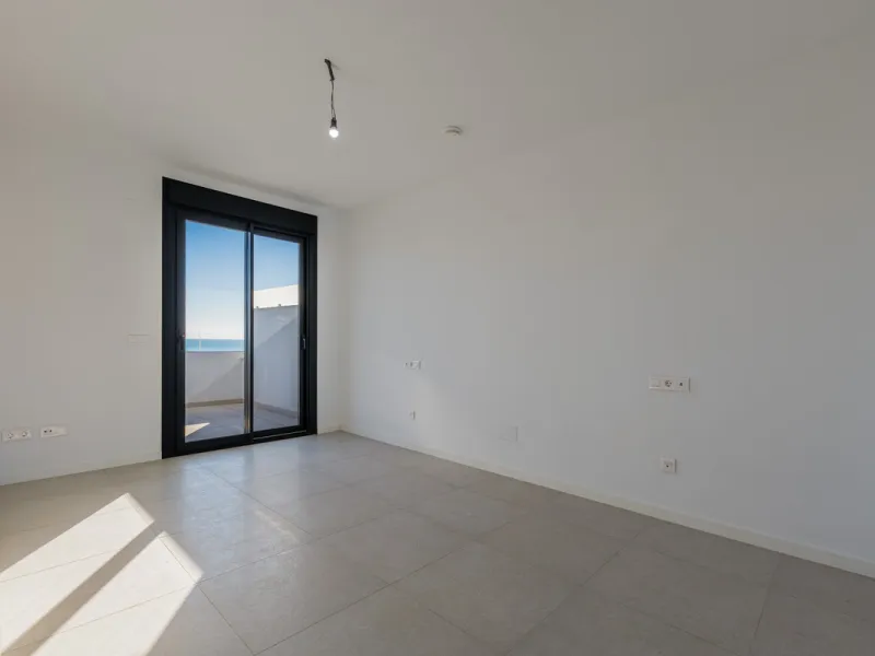 Apartment - Penthouse в продаже в Torremolinos, Málaga. В доме 3 спален и 2 ванных комнат. Площадь дома 148 м²