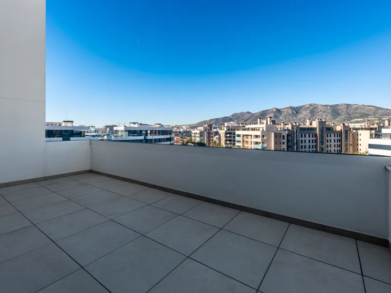 Apartment - Penthouse в продаже в Torremolinos, Málaga. В доме 3 спален и 2 ванных комнат. Площадь дома 148 м²