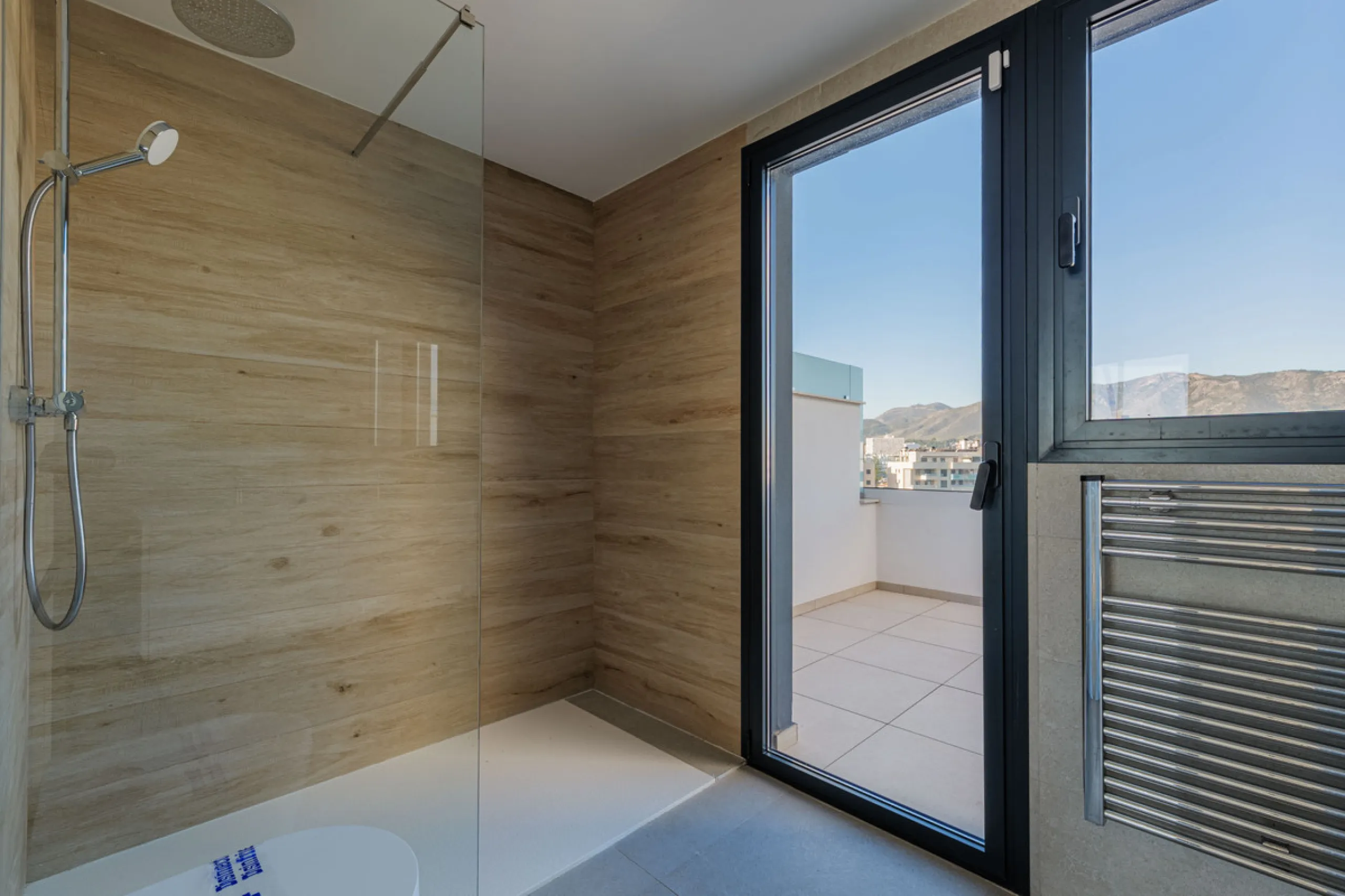 Apartment - Penthouse в продаже в Torremolinos, Málaga. В доме 3 спален и 2 ванных комнат. Площадь дома 148 м²