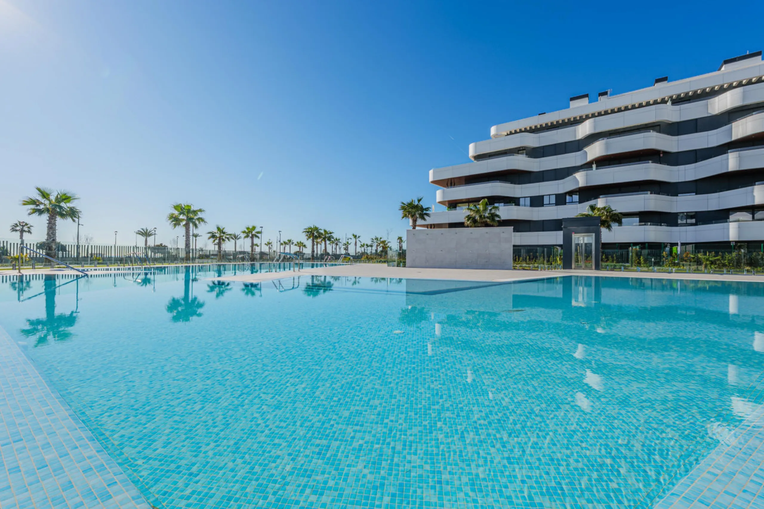 Apartment - Penthouse в продаже в Torremolinos, Málaga. В доме 3 спален и 2 ванных комнат. Площадь дома 148 м²