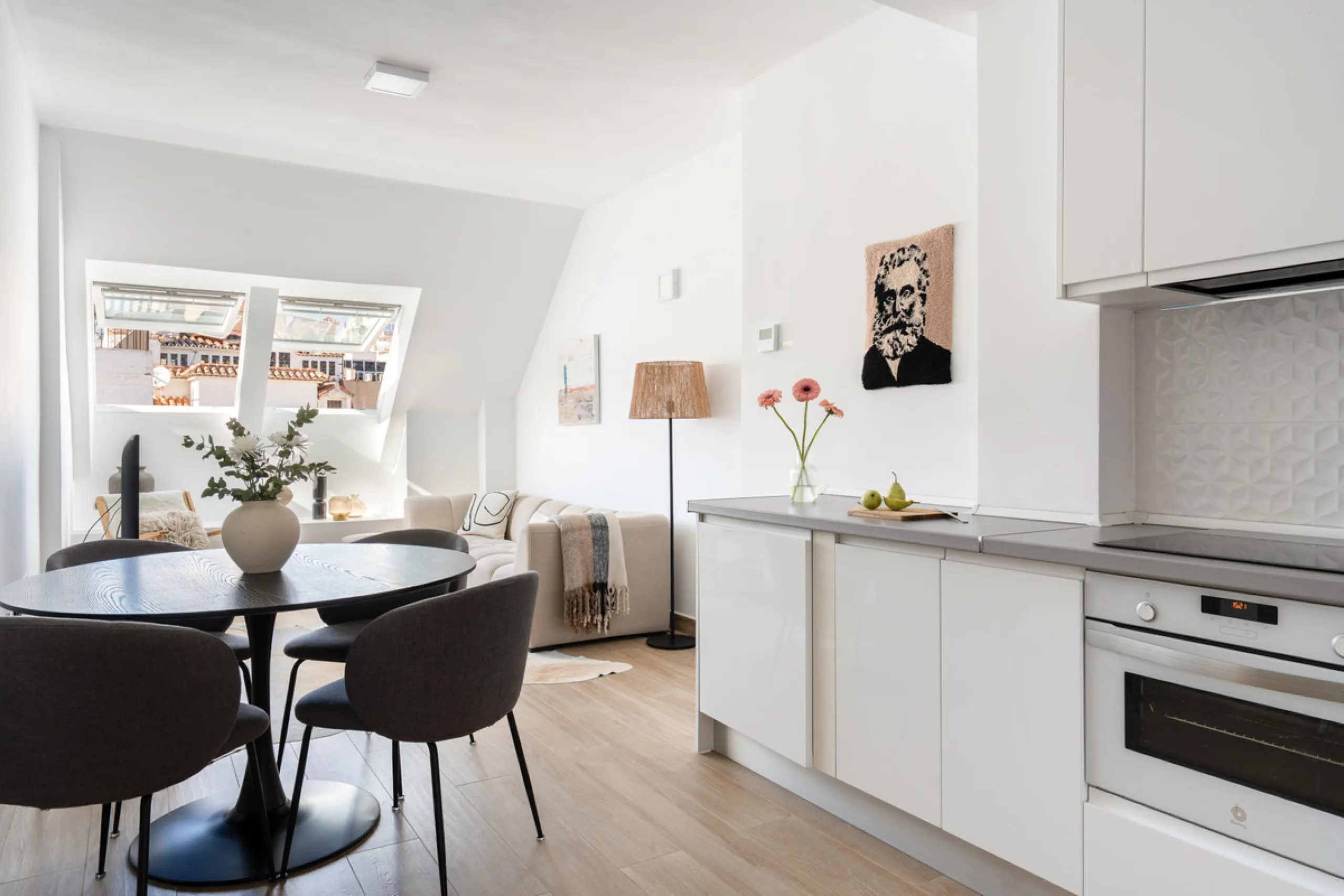 Apartment - Penthouse в продаже в Fuengirola, Málaga. В доме 2 спален и 1 ванных комнат. Площадь дома 59 м²