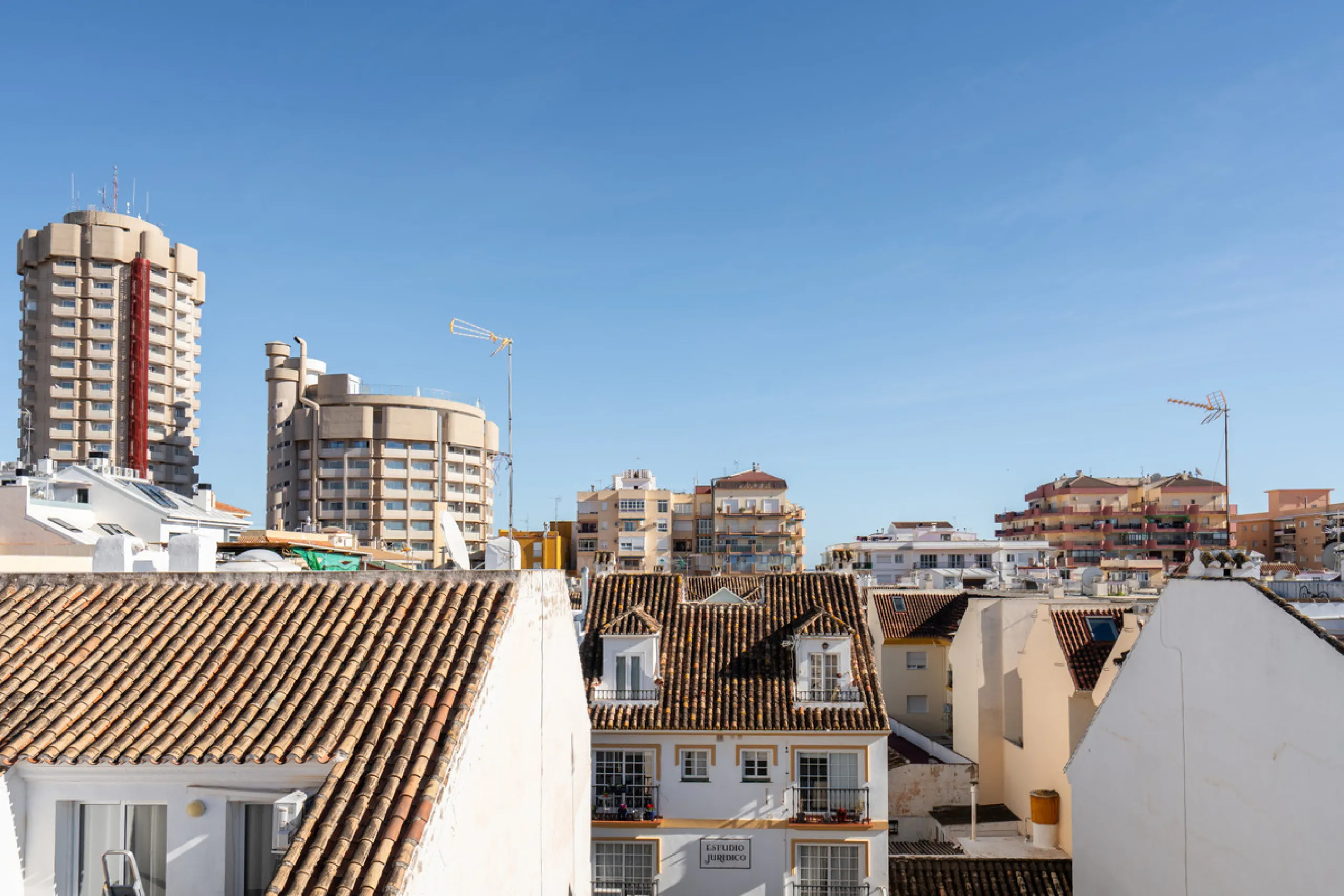 Apartment - Penthouse в продаже в Fuengirola, Málaga. В доме 2 спален и 1 ванных комнат. Площадь дома 59 м²