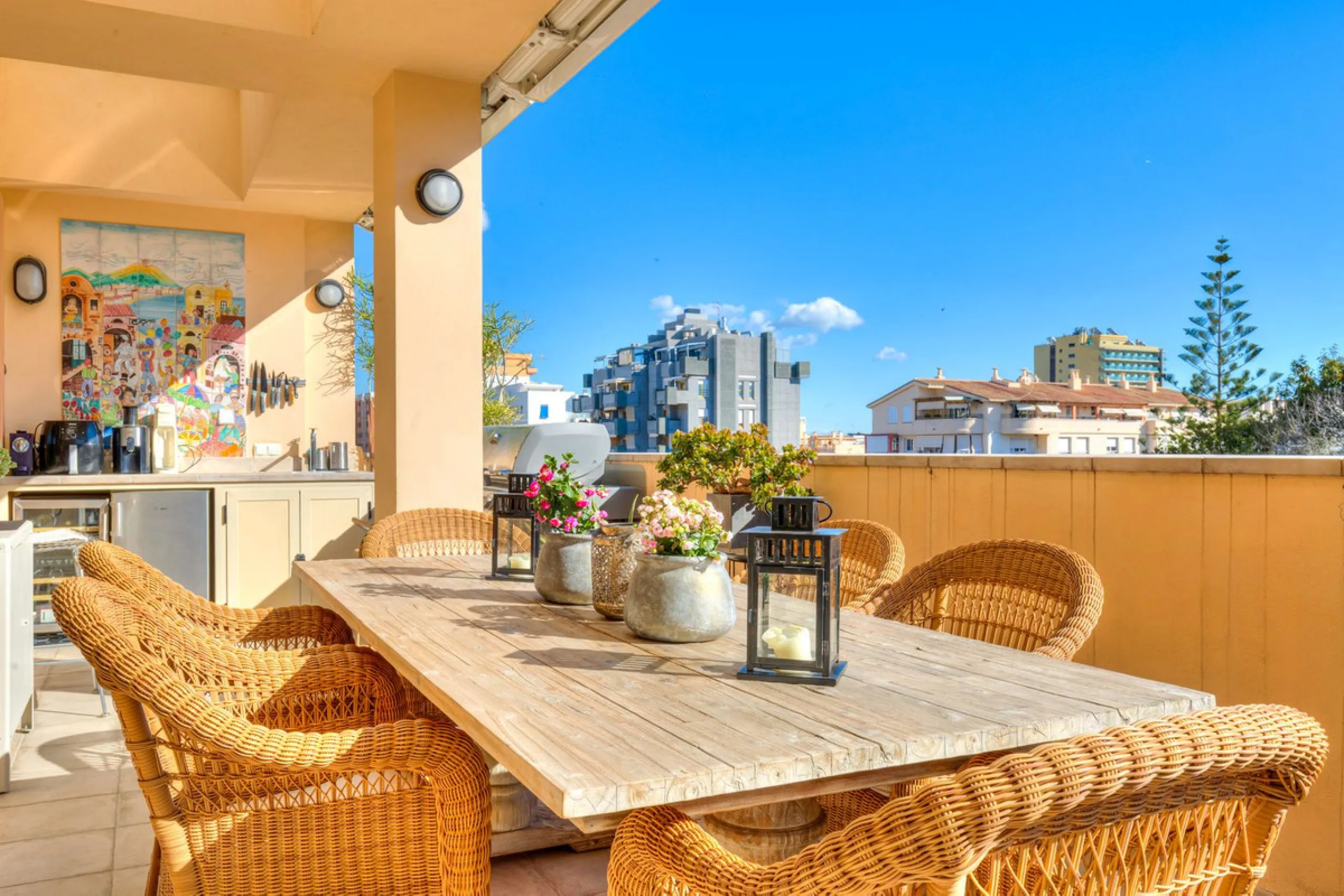 Exclusive four-bedroom penthouse with large terrace – central Fuengirola