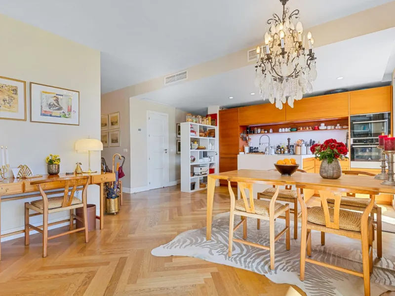 Exclusive four-bedroom penthouse with large terrace – central Fuengirola