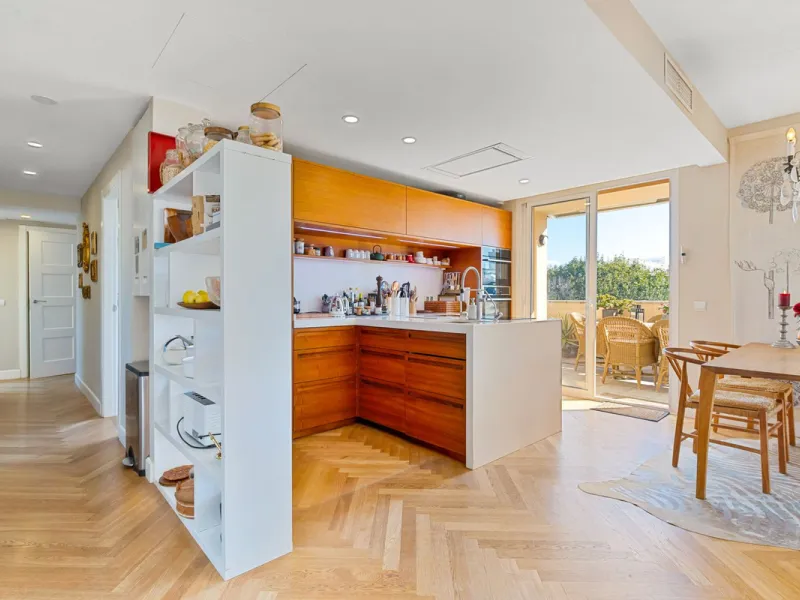 Exclusive four-bedroom penthouse with large terrace – central Fuengirola
