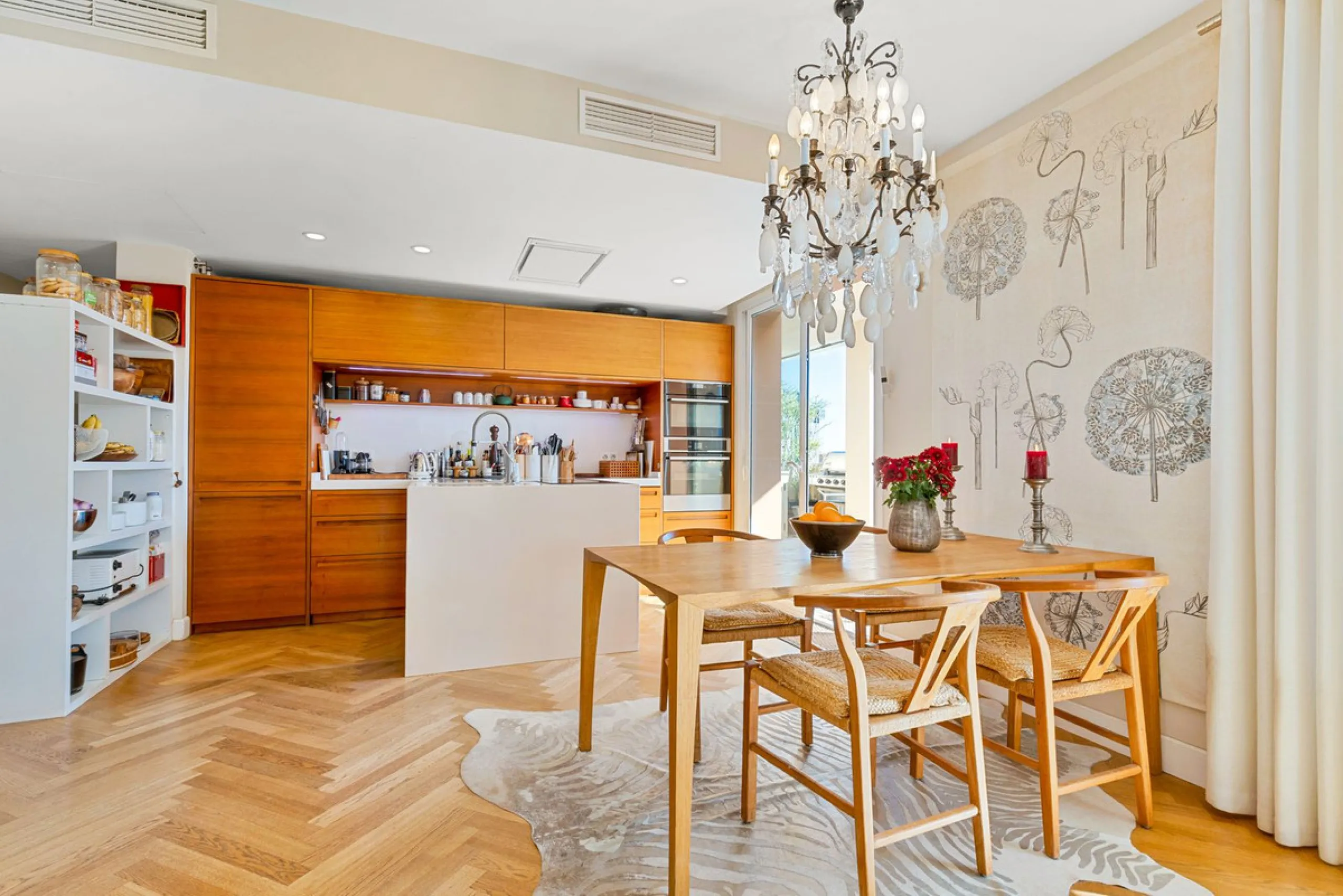 Exclusive four-bedroom penthouse with large terrace – central Fuengirola