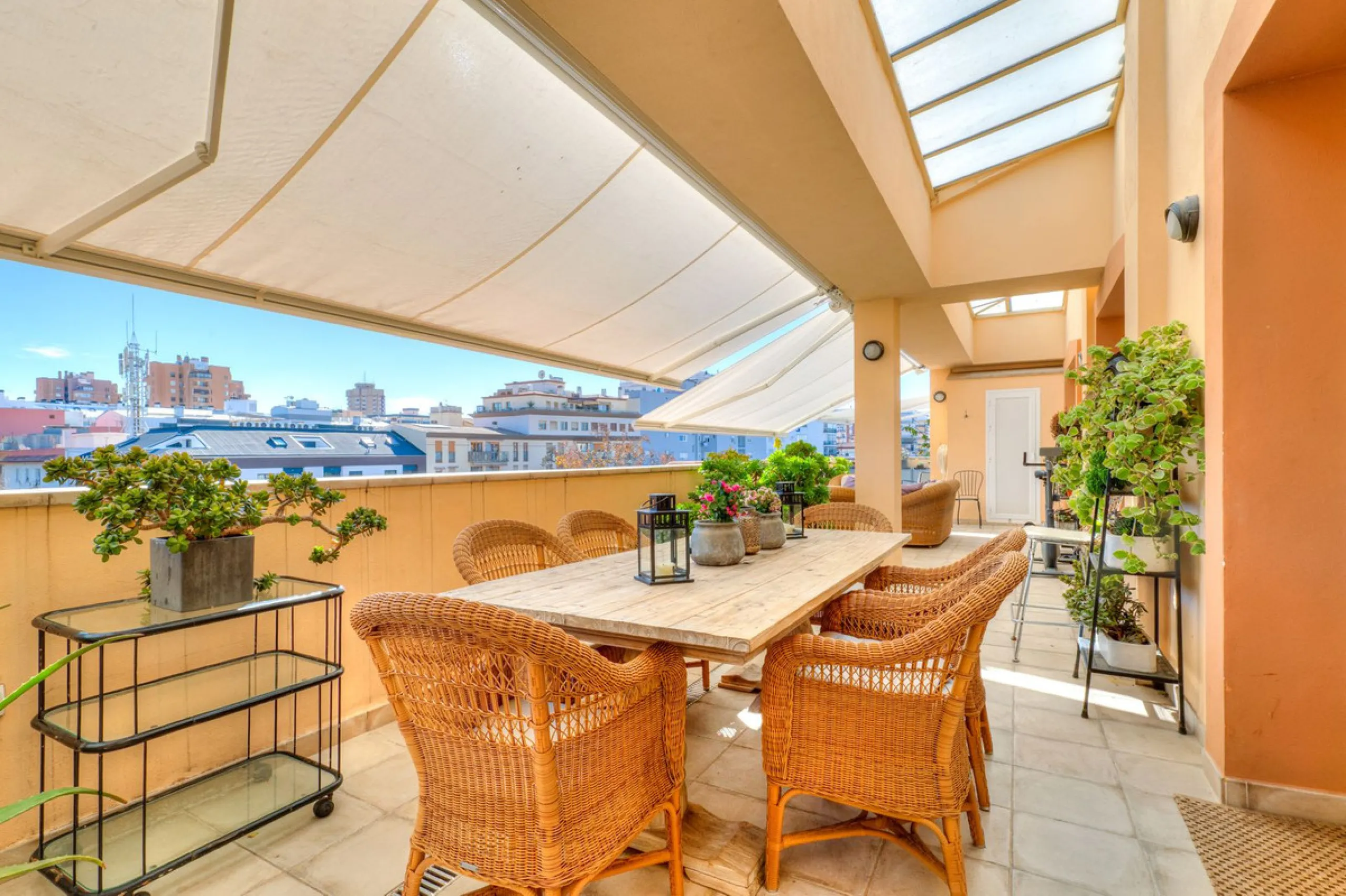 Exclusive four-bedroom penthouse with large terrace – central Fuengirola
